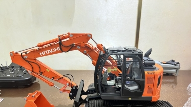 男人的大玩具-日立 HITACHI ZX135US 挖掘机模型静态
