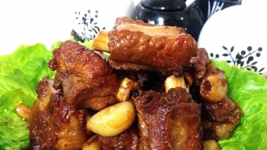 从来就不是个素食者--《蒜香排骨》